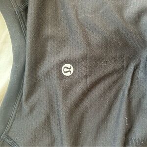 Black lulu long sleeve swiftley tech